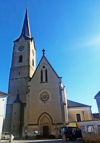 Vyhlídková věž na kostelním náměstí - součást býv. opevnění města