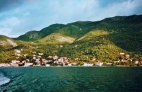 příroda s mořem v Černé Hoře
