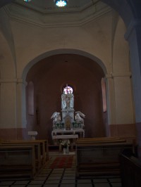 interiér kaple na Radhošti