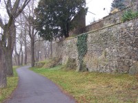Jemnice- cesta kolem městských hradeb