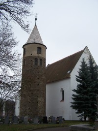 kostel sv. Jakuba s románskou věží