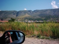 Typické údolé před Mostarem