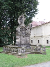 barokní mariánské sousoší z roku 1744