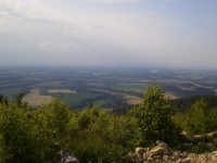 Pohled na Dobratice a v dáli dvě přehrady Žermanická a Těrlická