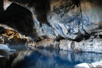 Vnitřek jeskyně Grjótagjá