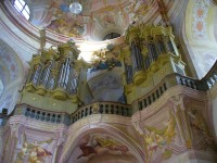 Kostelní varhany