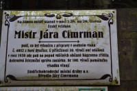 cedulka Járy Cimrmana na zastávce Kaproun