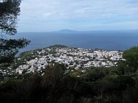Pohled na Anacapri a k ostrovu Ischia