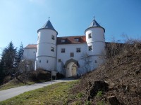 vnější brána zámku