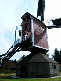 větrný mlýn u Beegdenu