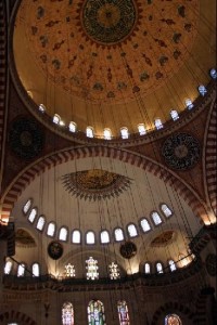 Sulejmanova mešita uvnitř, pohled do kopule průměr