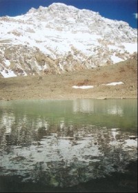 Basecamp Plaza de Mulas: Aconcagua přes jezírko