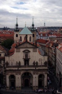 Pohled z Mostecké věže do Karlovy ulice: Kostel sv. Salvátora