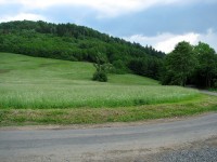 Vrchol Strážnice od stejnojmenného rozcestí