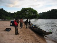 venezuelská vesnice u řeky Rio Caure