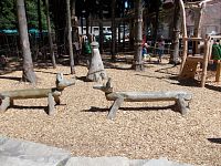 odpočinkový park pre deti pod rozhľadňou