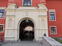vstupná brána do zámku