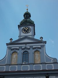 veža radnice s hodinami