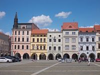 domy na námestí