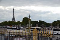 námestie s Eiffelovkou