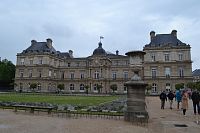 pohľad na palác z Luxemburských záhrad