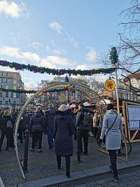 Námestie Mieru na Vinohradoch počas vianočných trhoch 2019