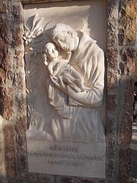 sv. Anton - relief na Bráne rodiny od Jána Gejdaša