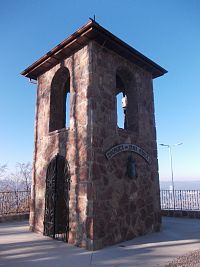 Zvonica Jána Pavla II. postavená na hore Budkov v rokoch 2019-2020