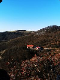 zrekonštruovaná budova bývalého pionierskeho tábora