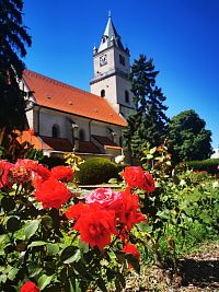 Hlohovec - okolie kostola sv. Michala