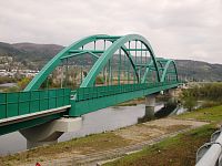 nový dvojkoľajový železničný most pri Púchove na trati Bratislava - Košice