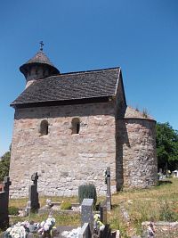 romanský kostolík z 12. storočia