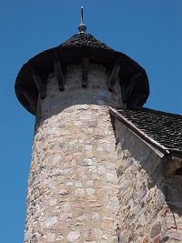 vrchol veže so strechou