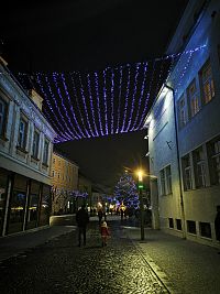 príchod na Mierové námestie - hlavné námestie v Trenčíne