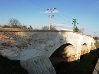 most, dnes už bez pretekajúcej vody popod neho