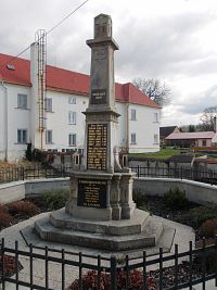 Choryně - Pomník 1. a 2. svetovej vojny