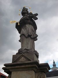 Ján Nepomucký s krížom a ratolesťou