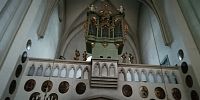 organ, sochy štyroch evanjelistov na balustráde