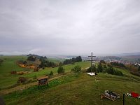 pohľad z rozhľadne na jej blízke okolie