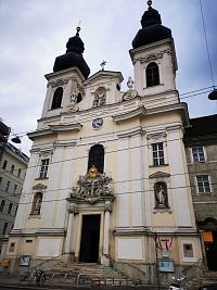 kostol Najsvätejšej trojice, nazývaný Alserkirche