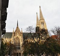 Rakúsko - Viedeň - Votívny kostol Božského Spasiteľa na Ringstrasse - Wiener Votivkirche