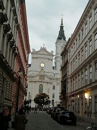 Rakúsko - Viedeň - Piaristický kostol, zvaný aj kostol Maria Treu