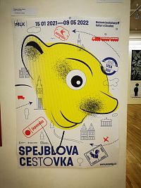 ukážka diel z výstavy Trienále plagátu Trnava 2022