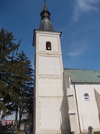 veža a časť lode kostola