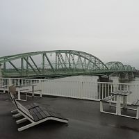 "odpočívadlo" s vyhliadkou na mostmiesto odkiaľ možno vidieť celý Alžbetin most