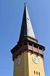 48 metrová murovaná veža s dreveným ochozom