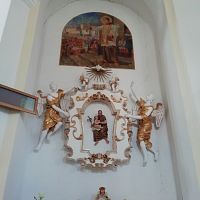 horná časť bočného oltára