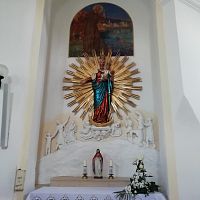 bočný oltár s Pannou Máriou Hostýnskou