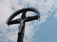 detviansky kríž so strieškou