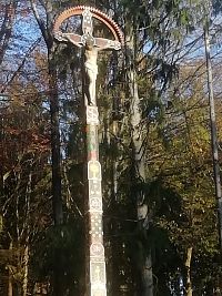 detviansky kríž prícestný pri ceste na horu Butkov
